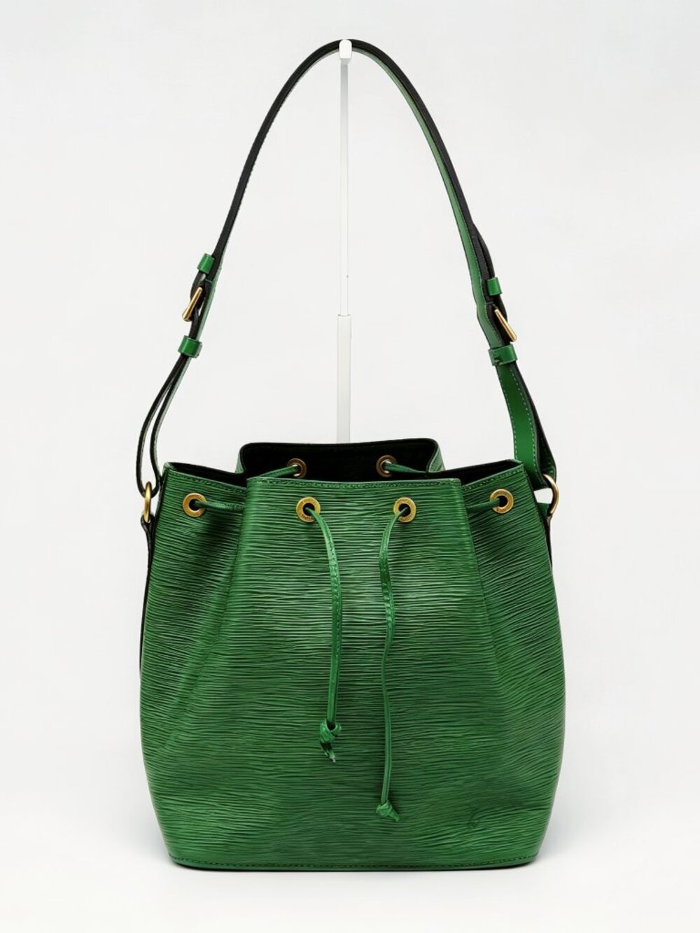 Louis Vuitton Green Epi Leather Noe Bucket Shoulder Bag LV Vintage
